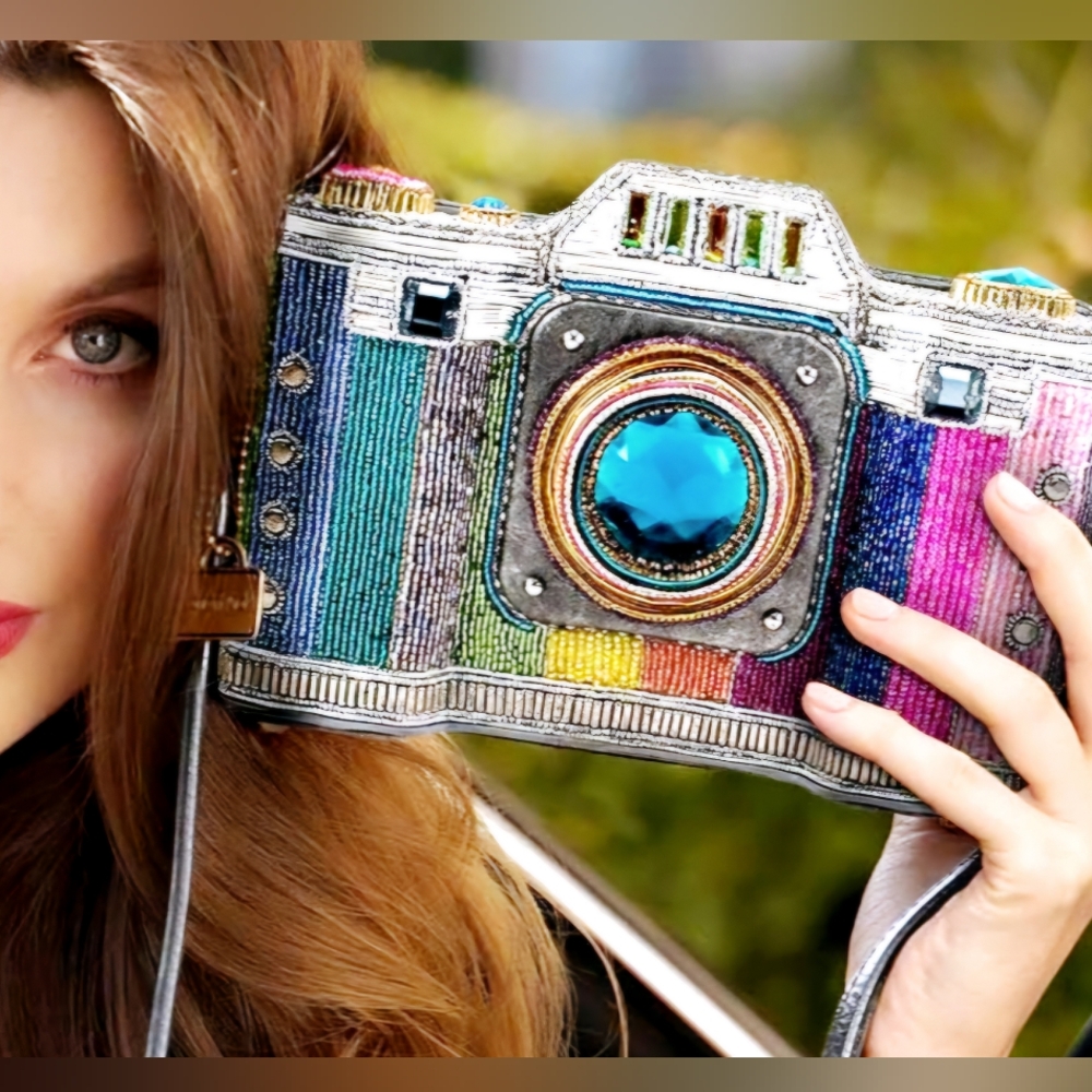 #415 Mary Frances Camera Crossbody Bag 💙 - Picture 7 of 11